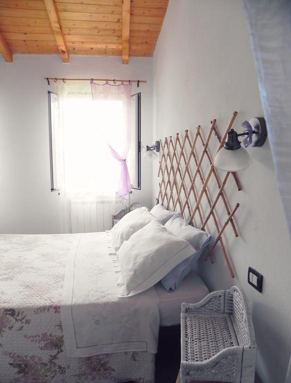 B&B I Glicini Vescina 외부 사진